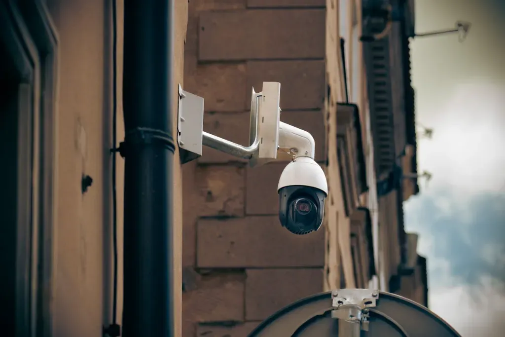 Monitoring CCTV – jak nowoczesna technologia zwiększa bezpieczeństwo?
